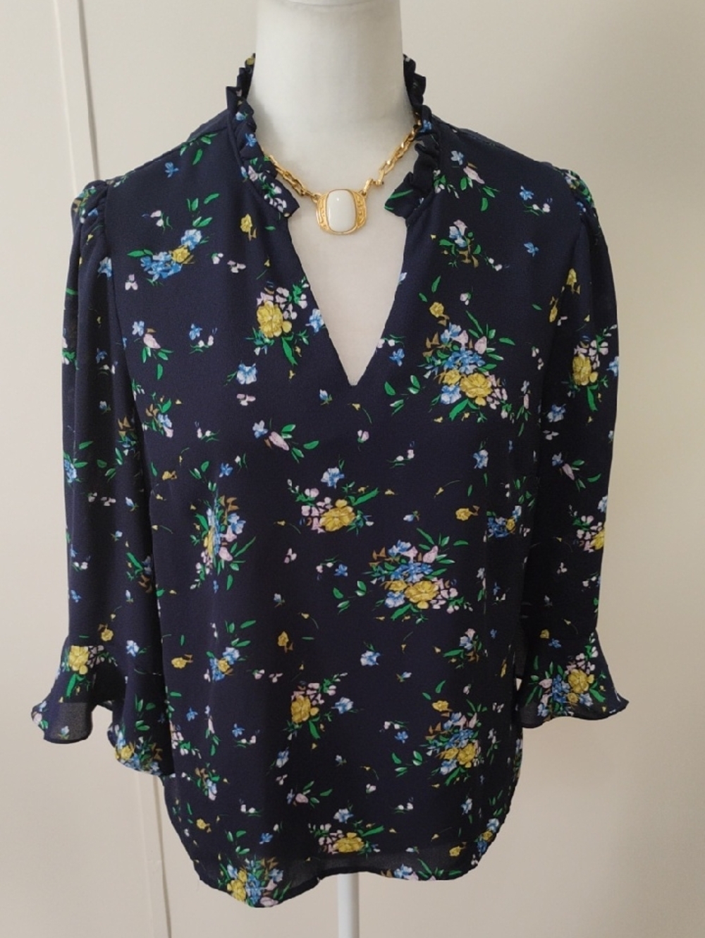 Chelsea & Theodore Navy Floral V-Neck Ruffle Trim Blouse